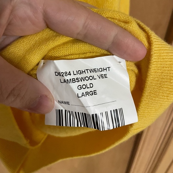 BARBOUR-Mens Sweater Large Gold V-Neck 100% Lambs Wool - Picture 3 of 4